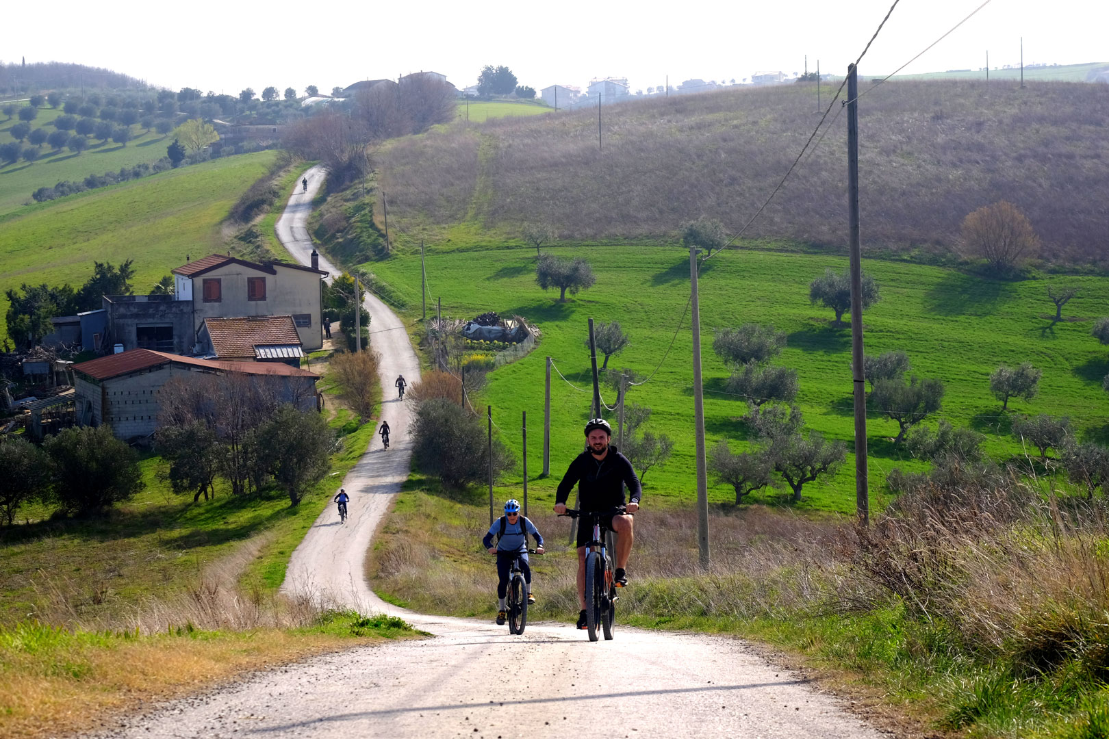 In E-Bike giro delle Terre del Cerrano Settentrionali