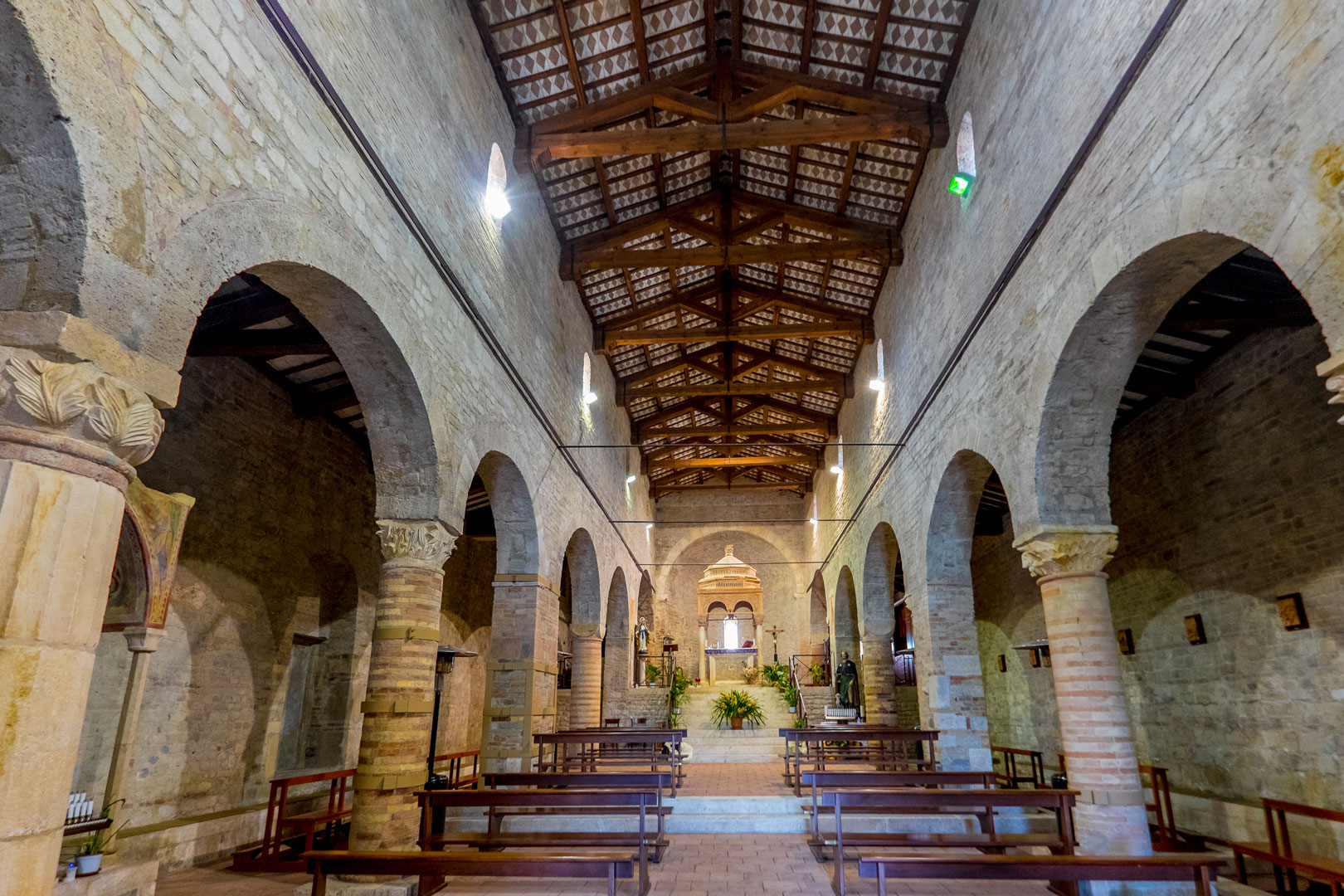 Abruzzo da vedere - Chiesa di San Clemente a Vomano