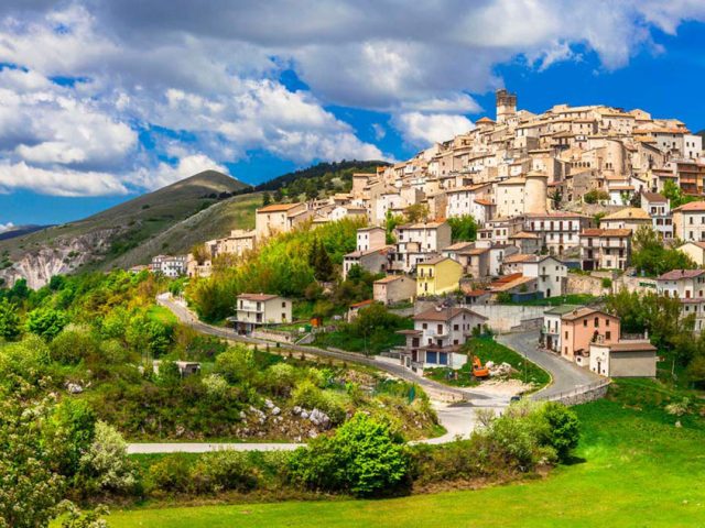 Abruzzo da vedere - Castel del Monte