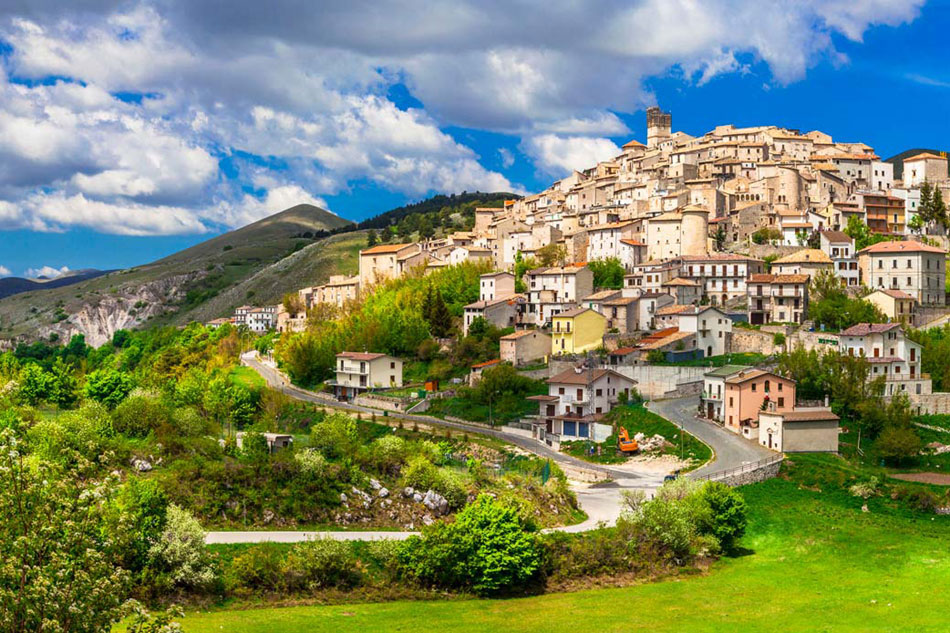 Abruzzo da vedere - Castel del Monte