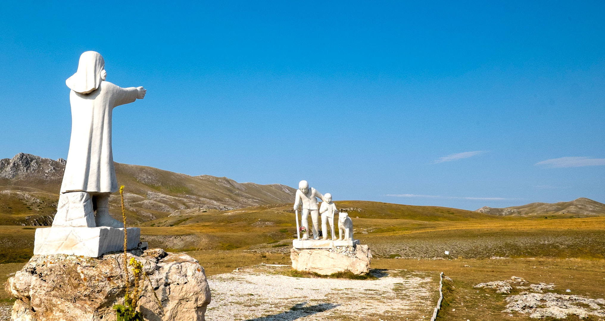 Abruzzo da vedere - Campo Imperatore, Monumento del Pastore